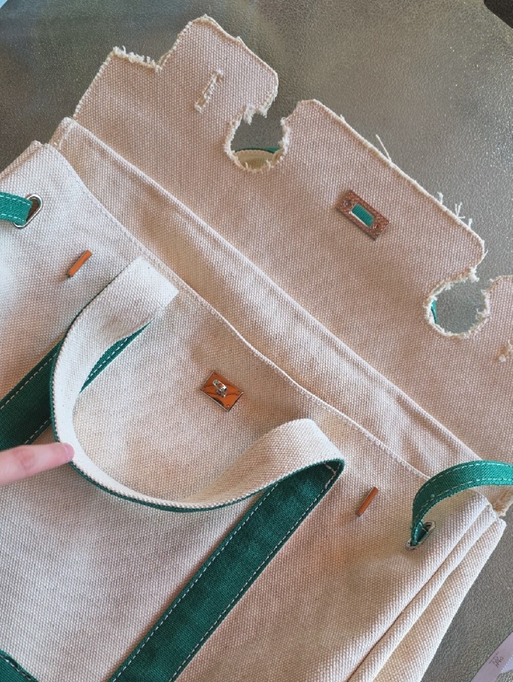 Large Green Boatkin Tote - Picture 5 of 6